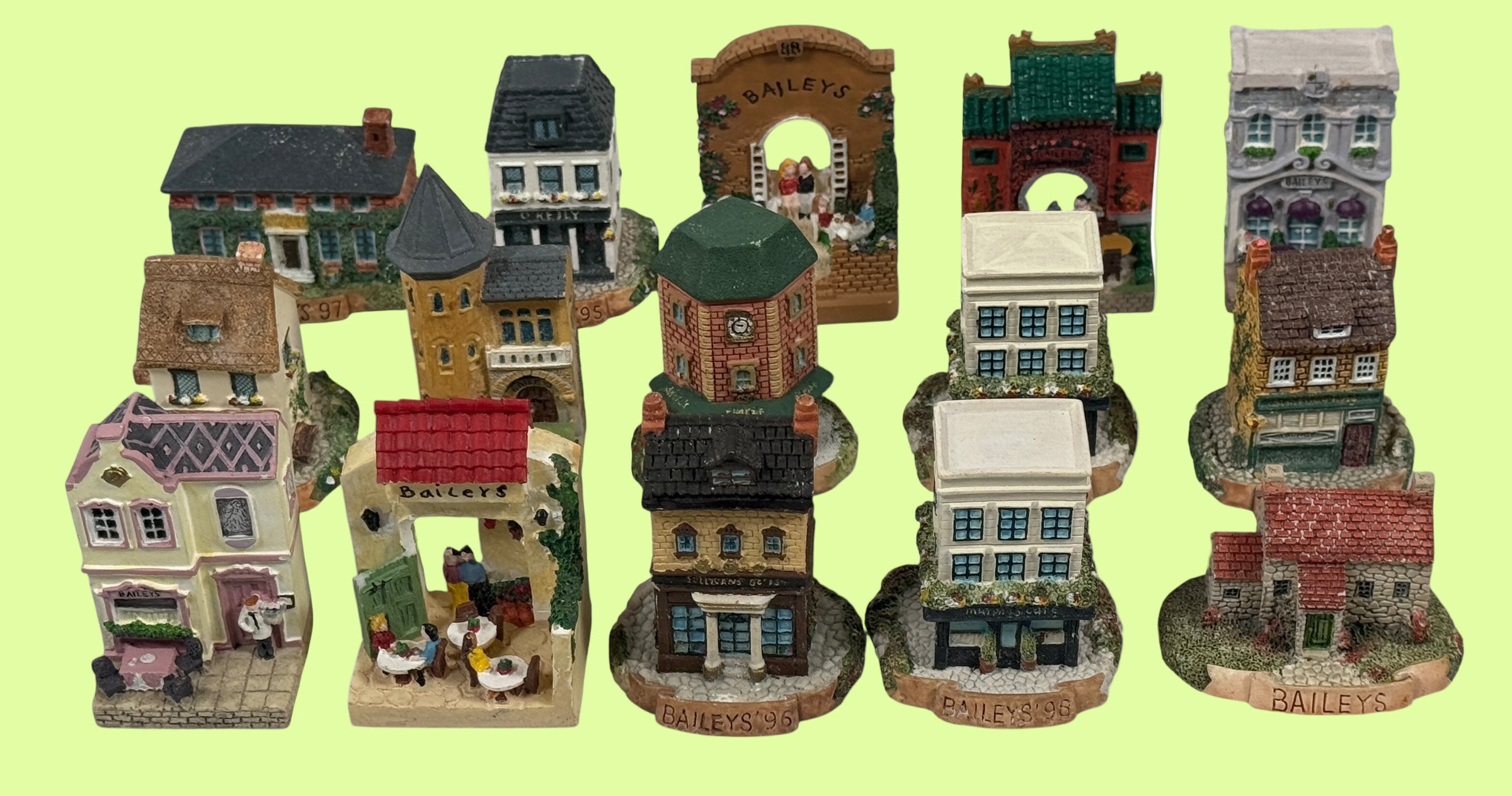 Maisons de village miniatures vintage Bailey's – Ensemble complet de 12 cottages en résine de collection (1995-1997)