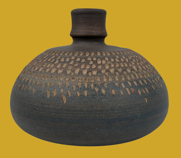 East German Black Sgraffito Vase – Form 427/2, 1960s – Hebrew Import Stamp