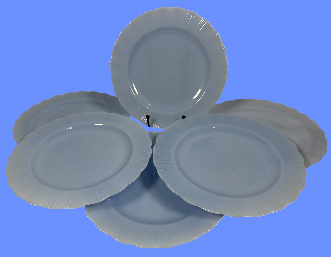 Vintage PYREX Canada “Delphite Blue” Pie-Crust Rim Dinner Plates – Set of 6 – Excellent Condition