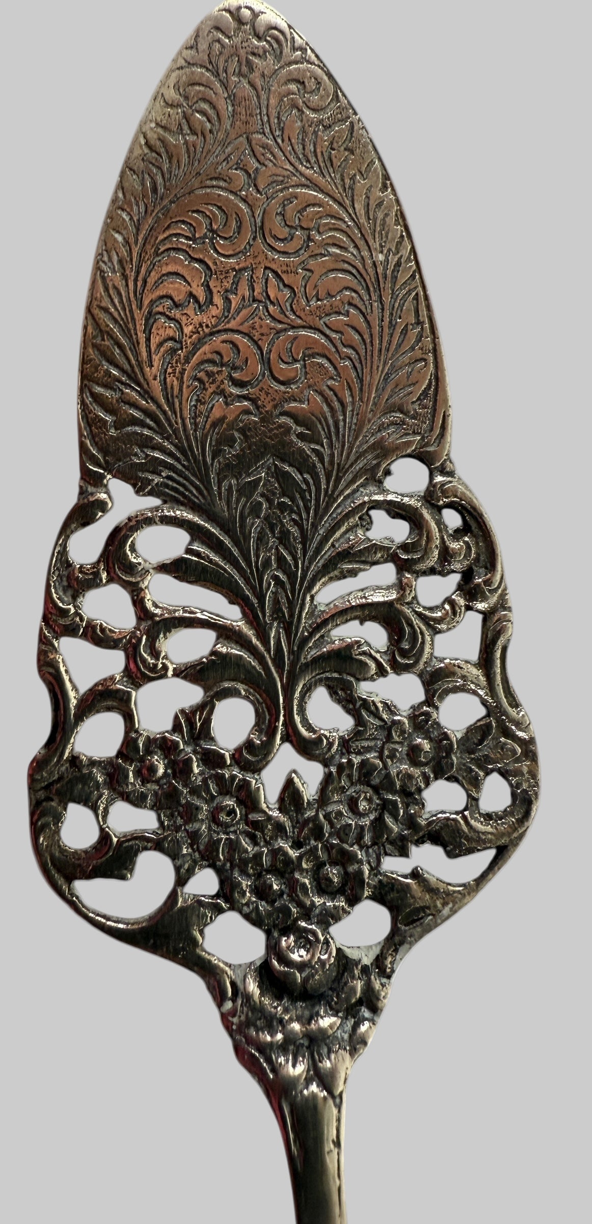 Pelle à pâtisserie percée en argent 800, style européen ancien, 47 g, motif floral rococo