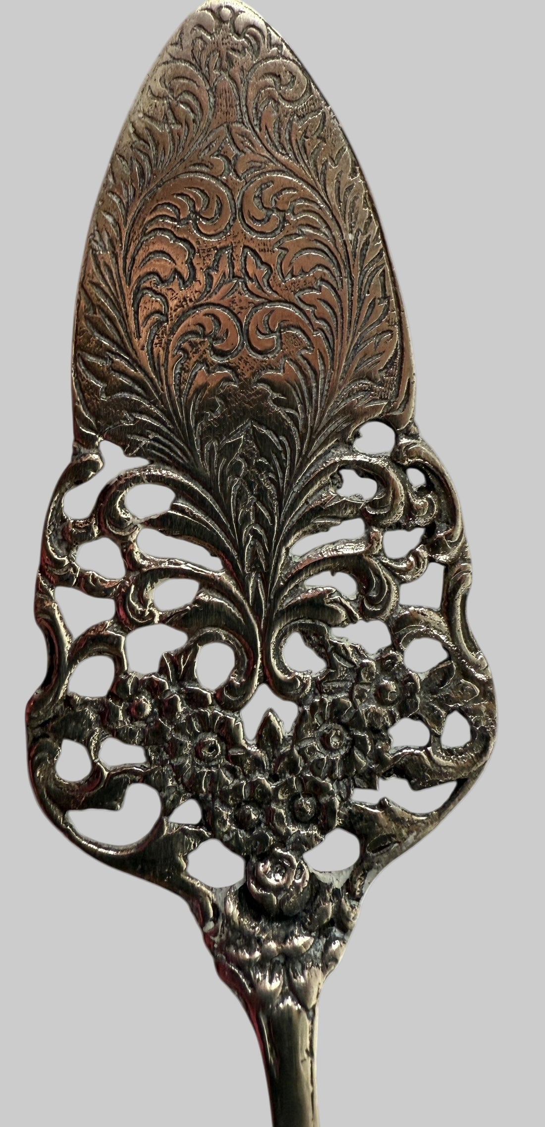 Pelle à pâtisserie percée en argent 800, style européen ancien, 47 g, motif floral rococo