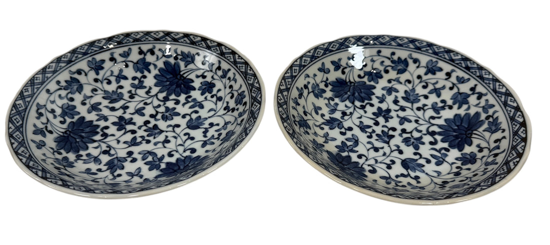 Vintage Arita Blue & White Porcelain Bowls – Floral Scalloped Pair