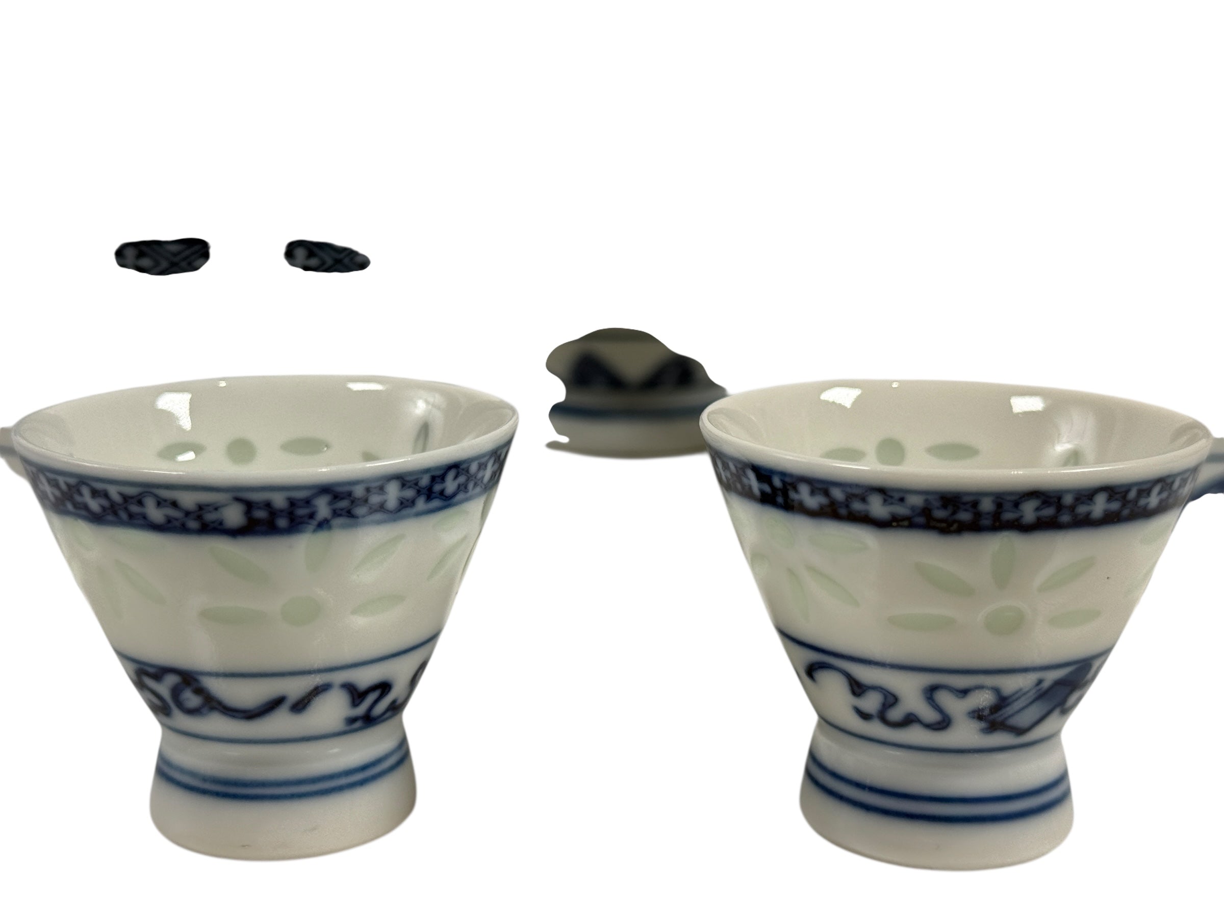 Ensemble de tasses à riz et à saké en porcelaine japonaise – Motif pétales bleus réticulés (7 pièces)