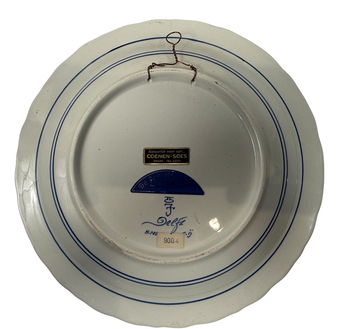 Assiette Royal Delft 1956 – Oiseaux et panier de fleurs peints à la main