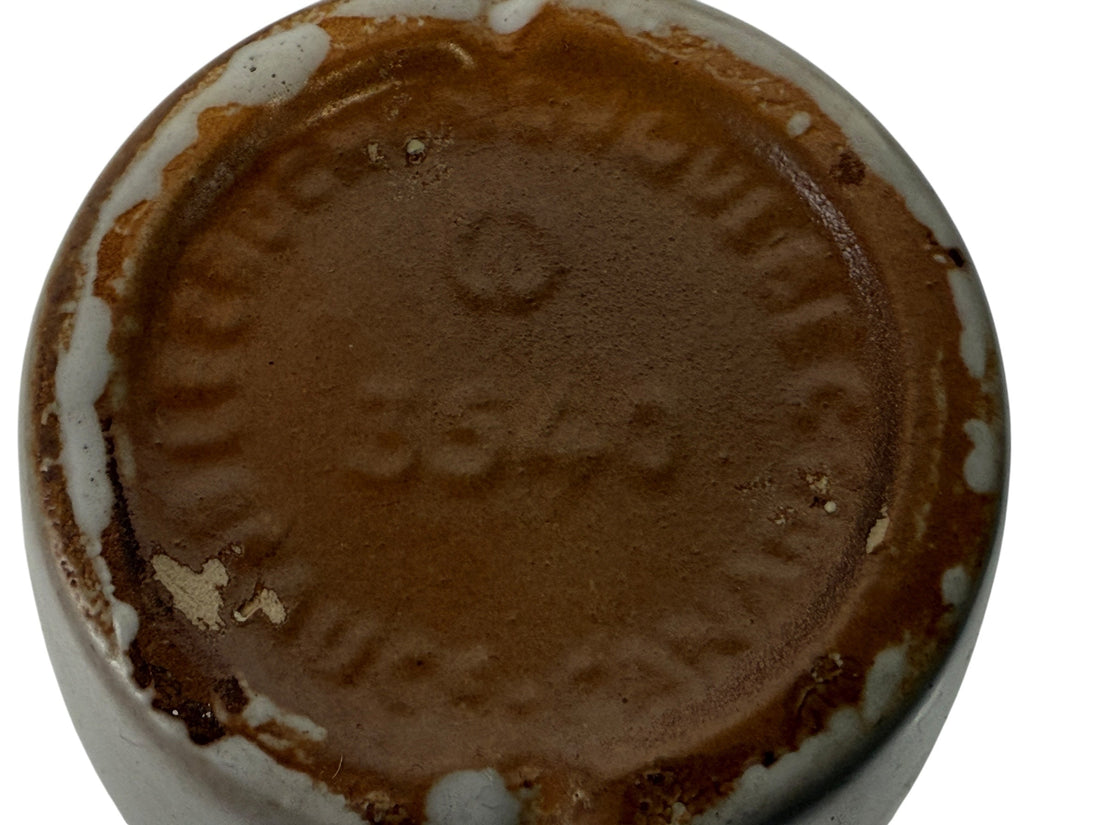 Vase en grès Studio Québec – Fleur de Lys bleue, Le Cruchon de Québec