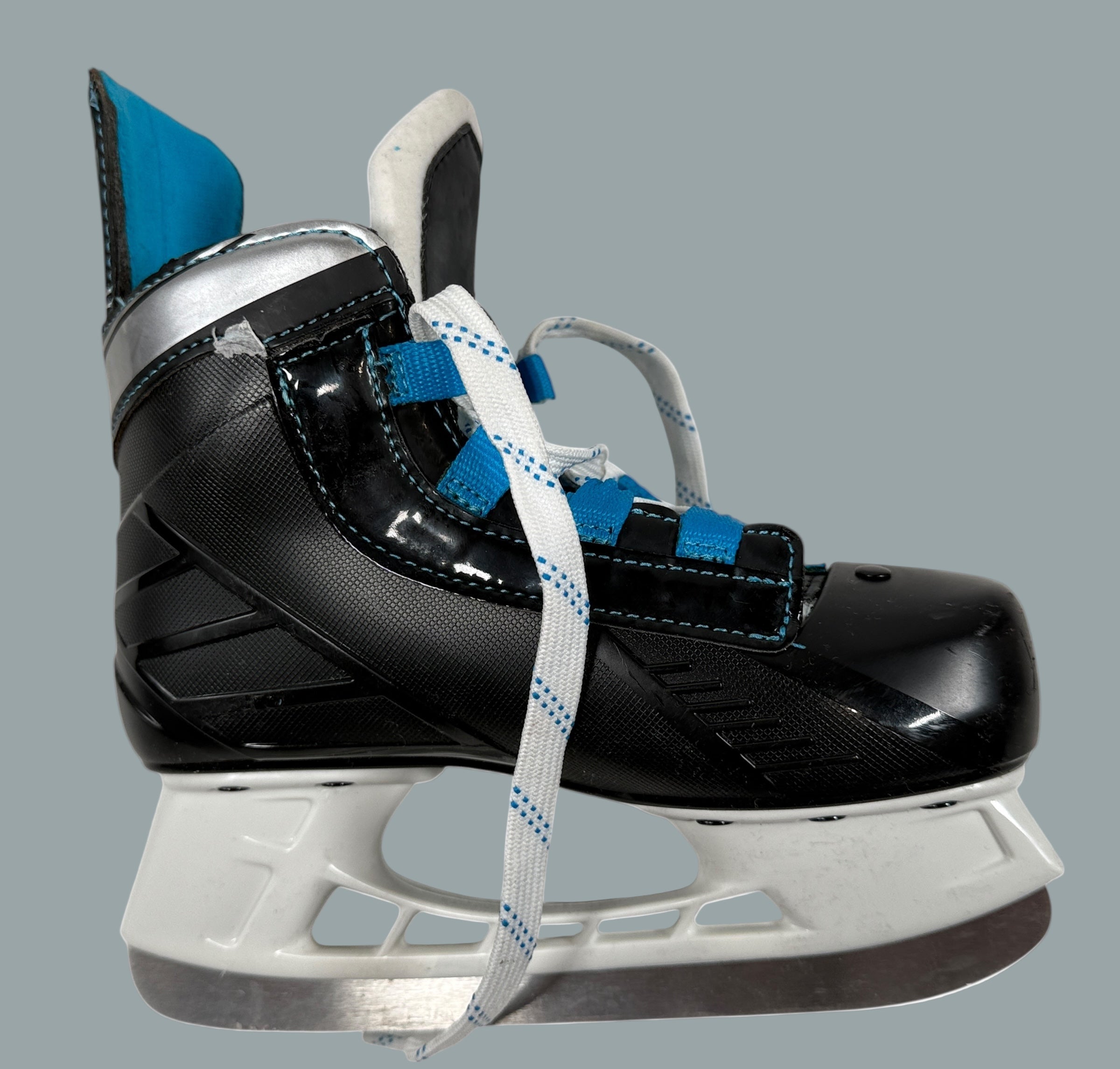 Bauer Prodigy Youth Ice Hockey Skates – Size Y11 – Used