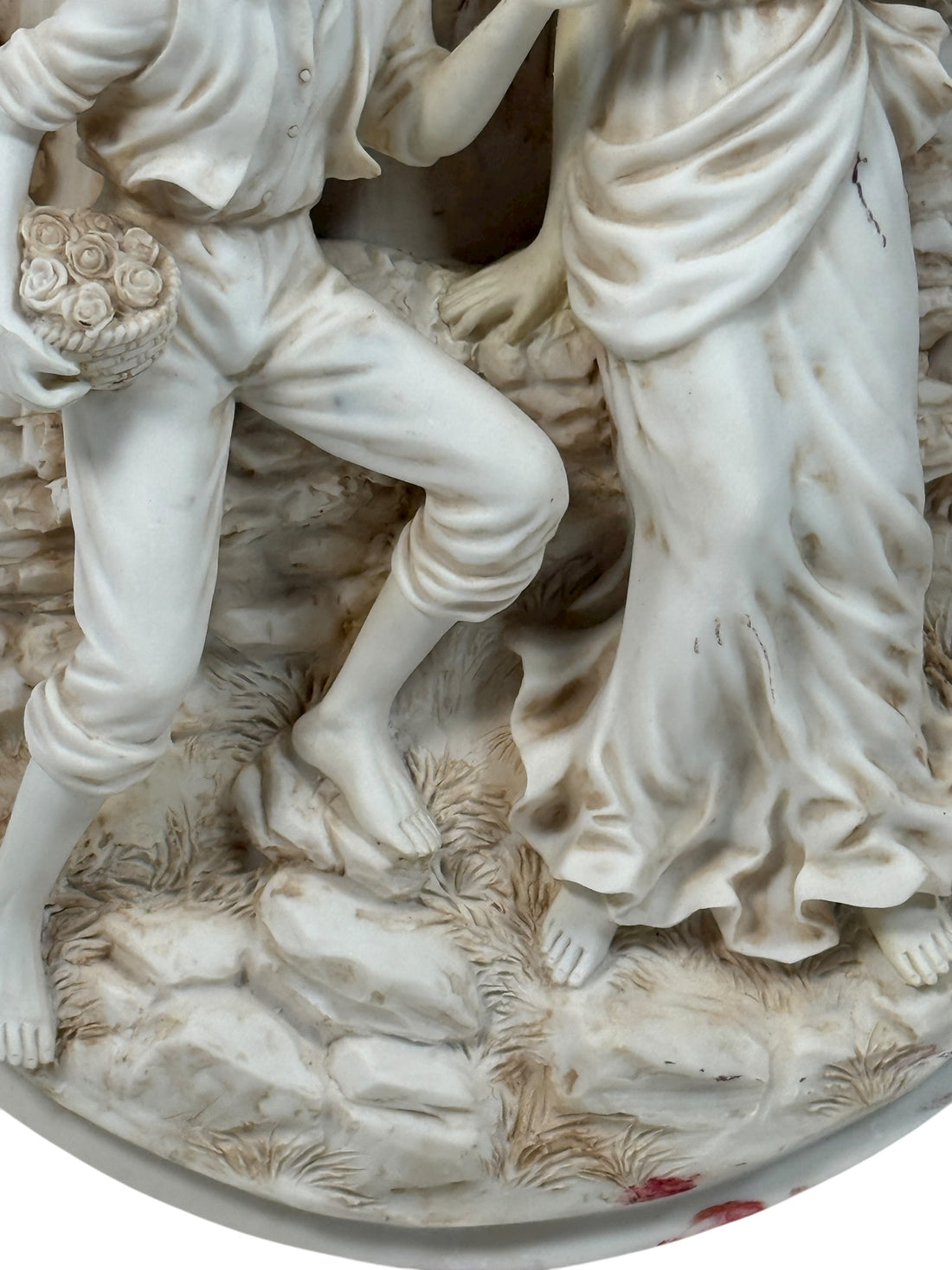 Vintage High-Relief Wall Plaque – Romantic Couple Scene (13.5”)