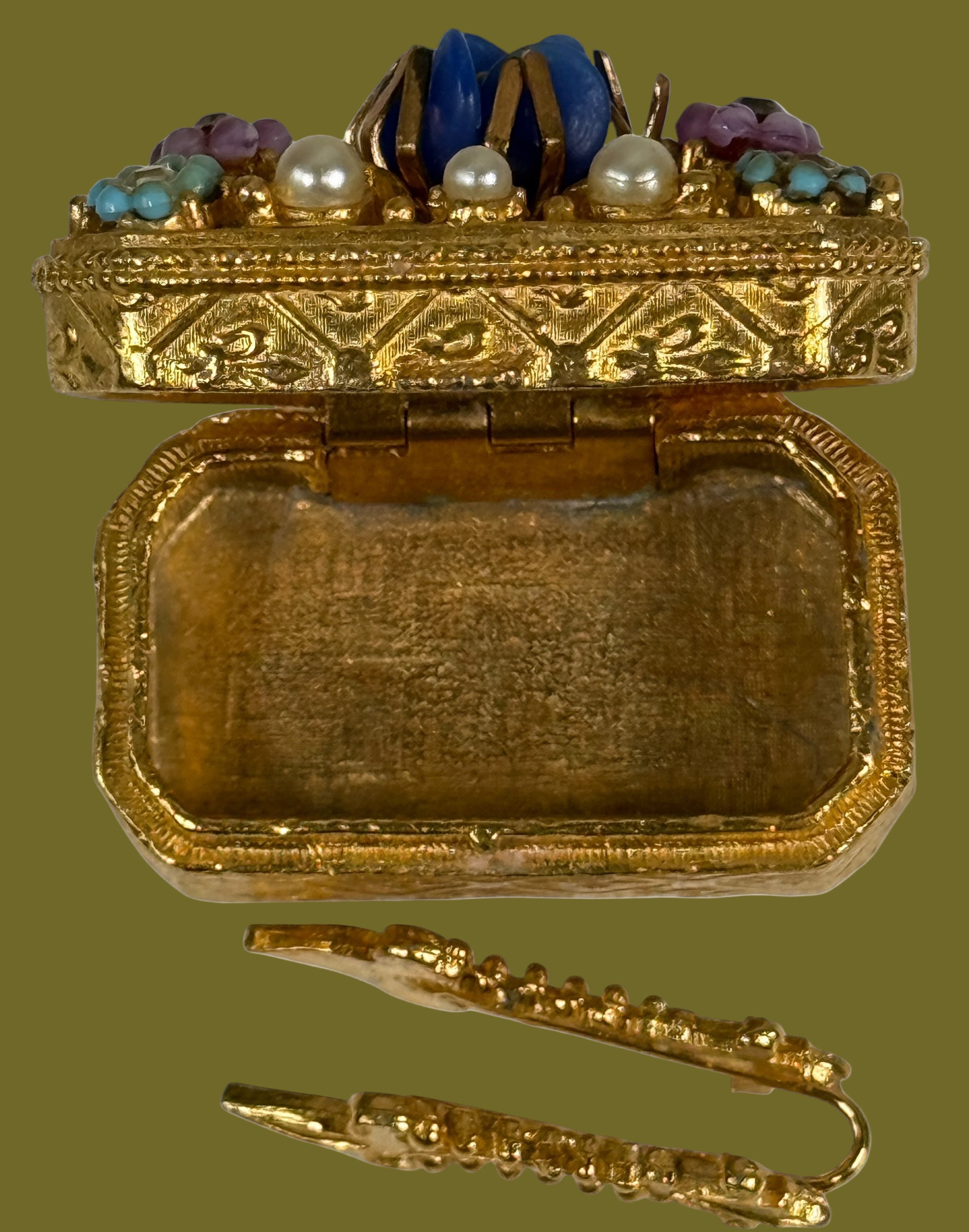 Boîte à pilules/bijoux vintage Florenza dorée ornée – cabochon bleu, fausses perles et fleurs en émail – années 1960