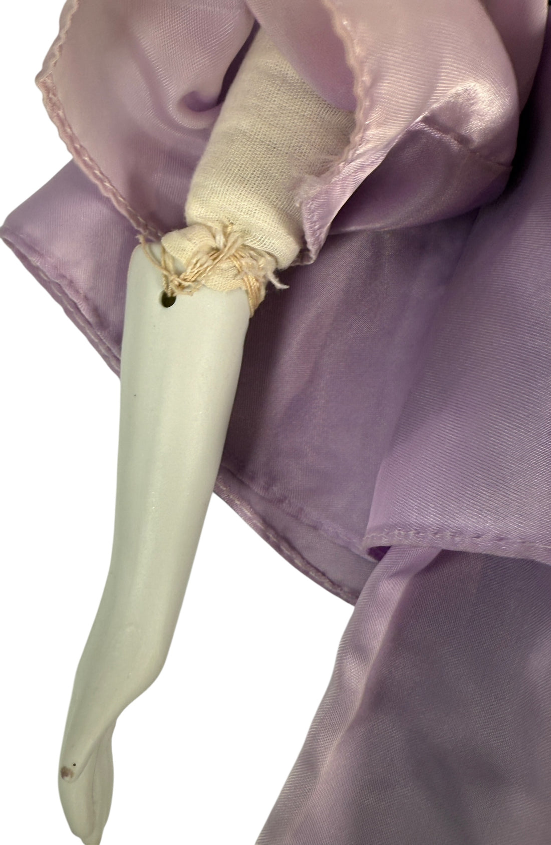 Poupée Clown Pierrot en porcelaine faite main – Costume en satin lavande, signée 1992