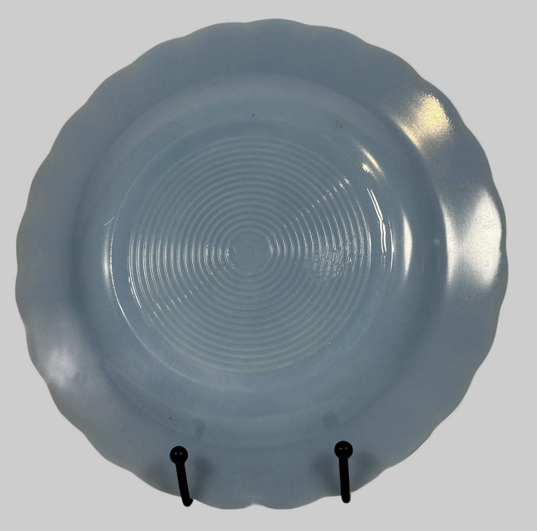 Vintage PYREX Canada “Delphite Blue” Pie-Crust Rim Dinner Plates – Set of 6 – Excellent Condition