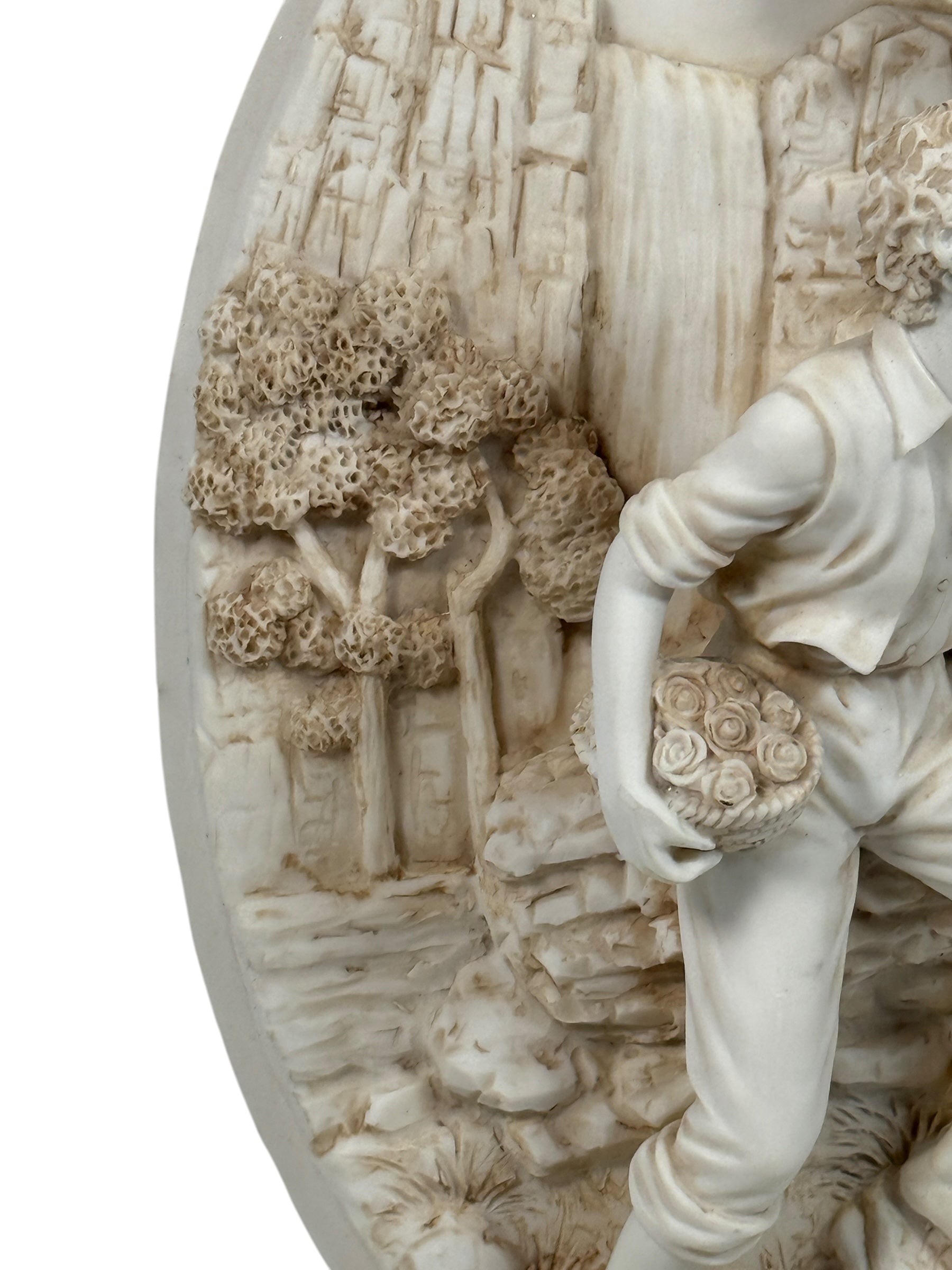 Vintage High-Relief Wall Plaque – Romantic Couple Scene (13.5”)