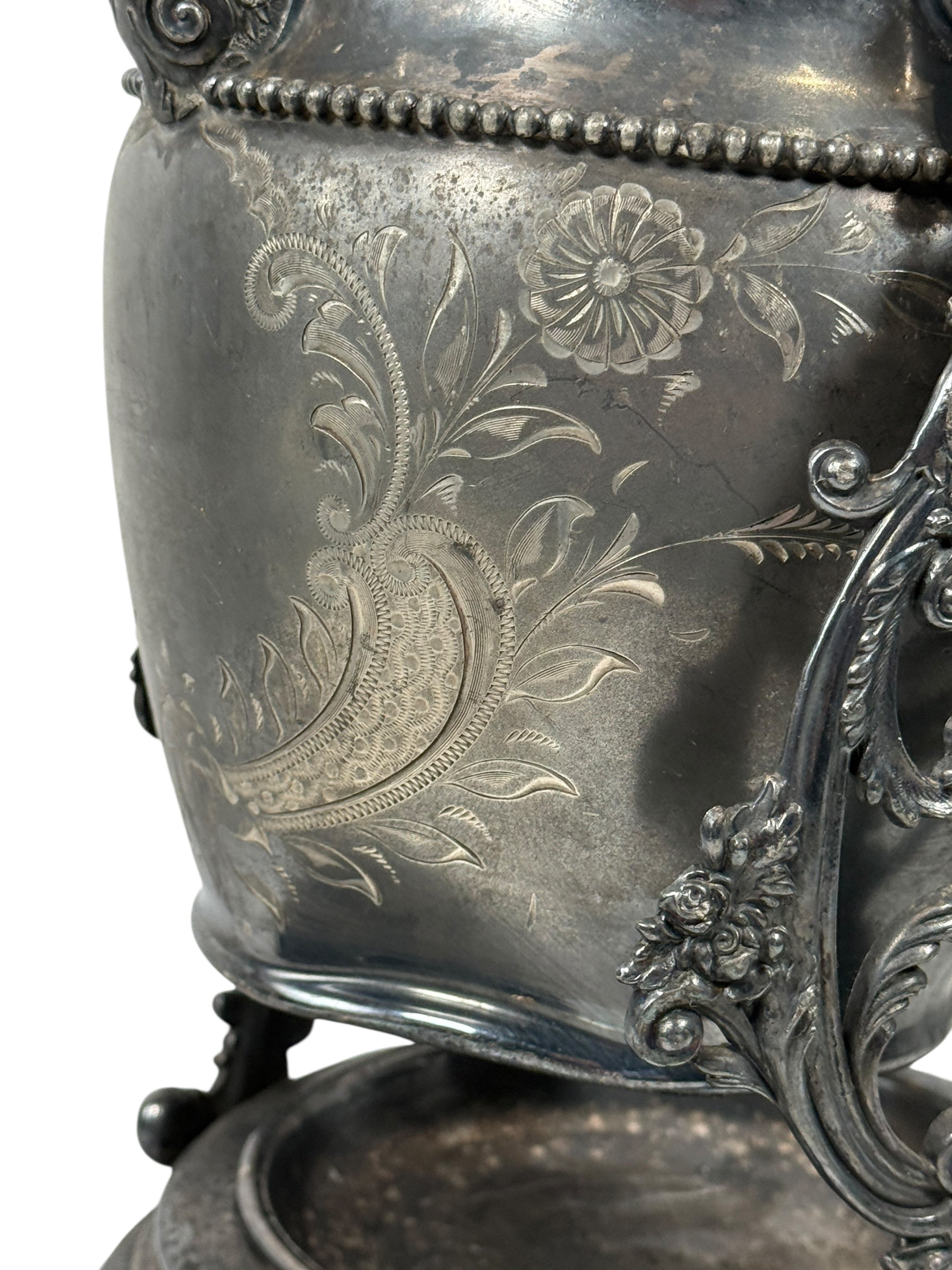 Bouilloire inclinable victorienne en métal argenté sur pied – Gravure florale, Toronto, Canada