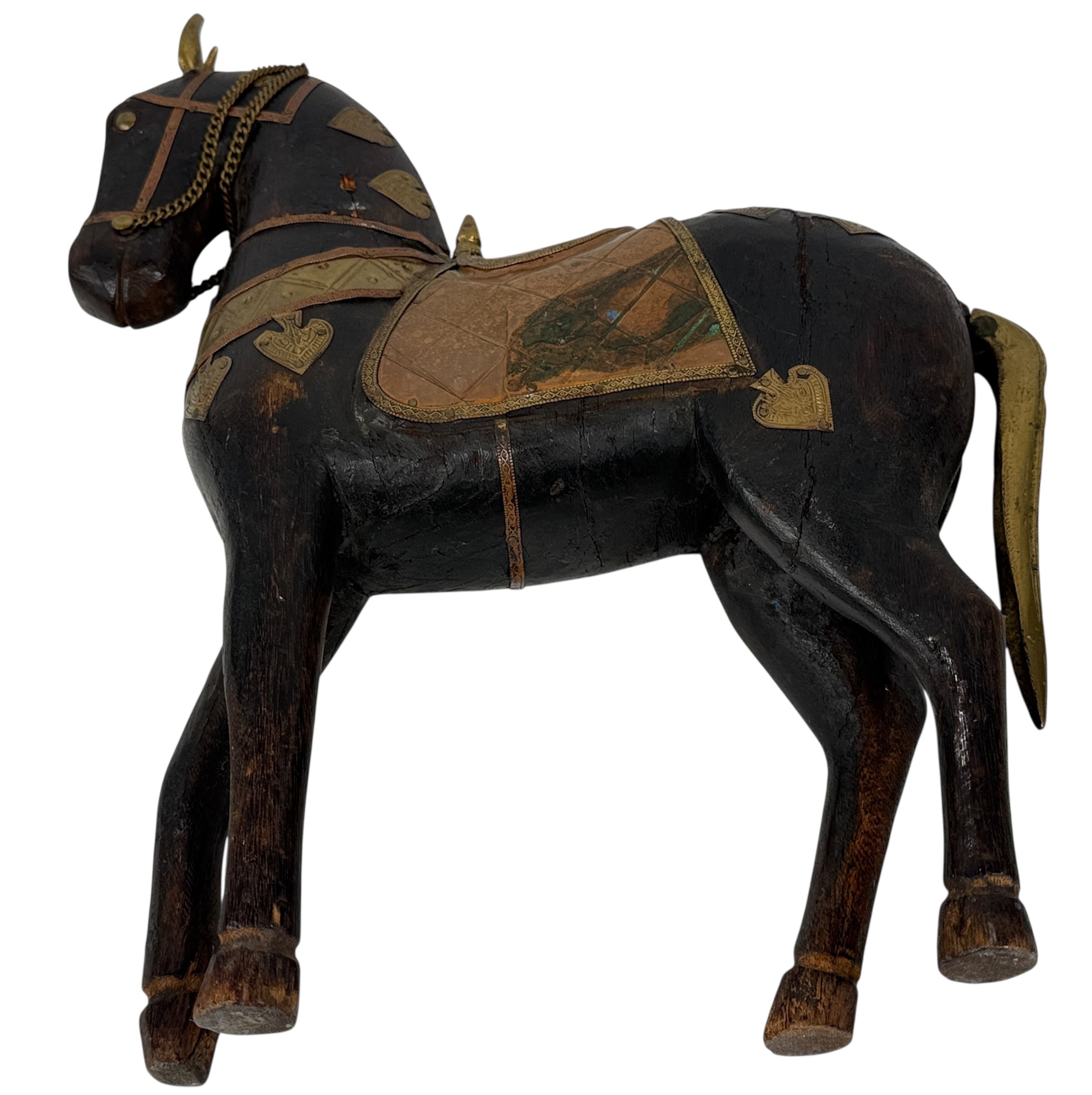 Cheval en bois sculpté à la main vintage avec applications en laiton – 31,8 cm, art populaire indien de style Marwari