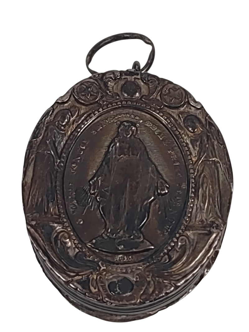 Médaillon reliquaire antique du XIXe siècle en argent