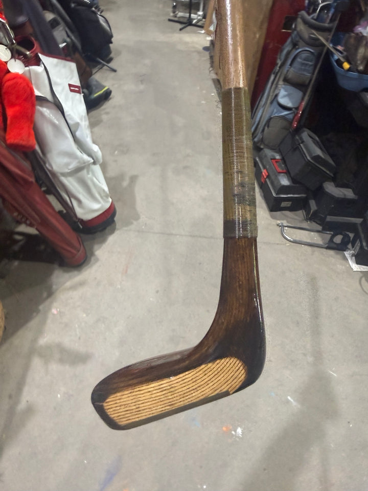 Auld Reekie wooden putter, grooved striking face