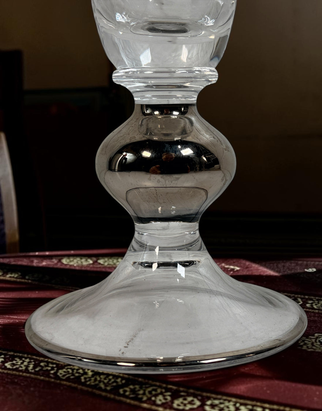Champagne flutes with silver-tone decoration — product and condition detail