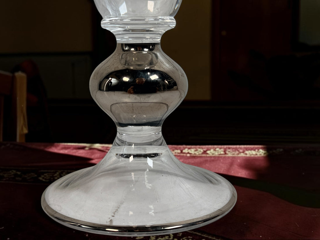 Champagne flutes with silver-tone decoration — product and condition detail
