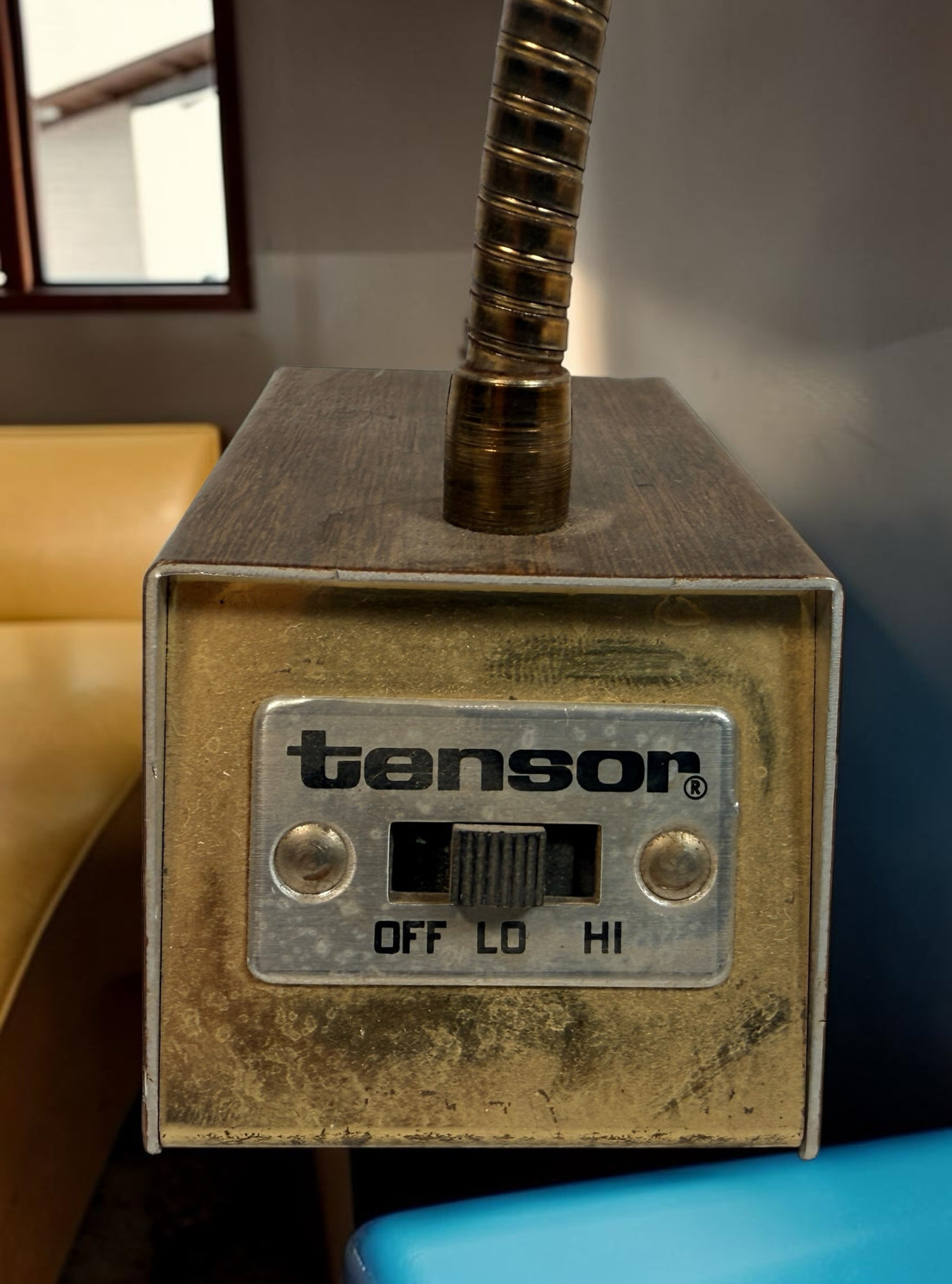 Vintage Tensor gooseneck desk lamp, made in USA. Mid-century brown shade, brass-tone adjustable neck and woodgrain base. Original vintage character.