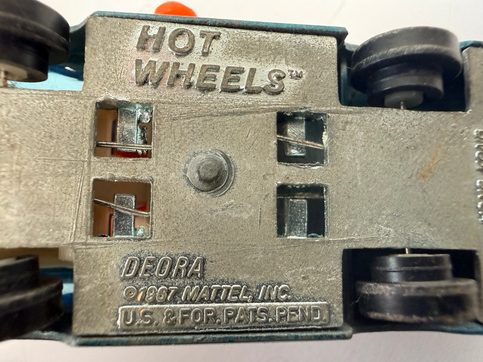 Vintage Mattel Hot Wheels Sky Show Deora with orange launcher – view 8