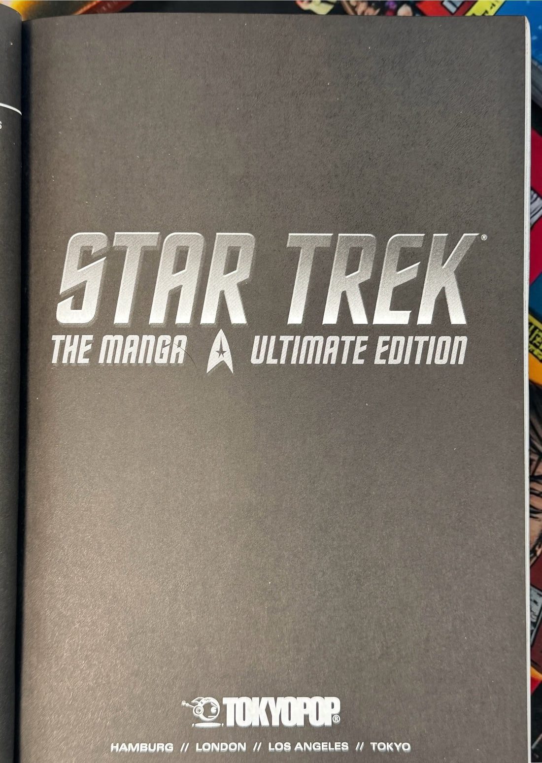 Star Trek: The Manga – Édition Ultime, Roman Graphique.