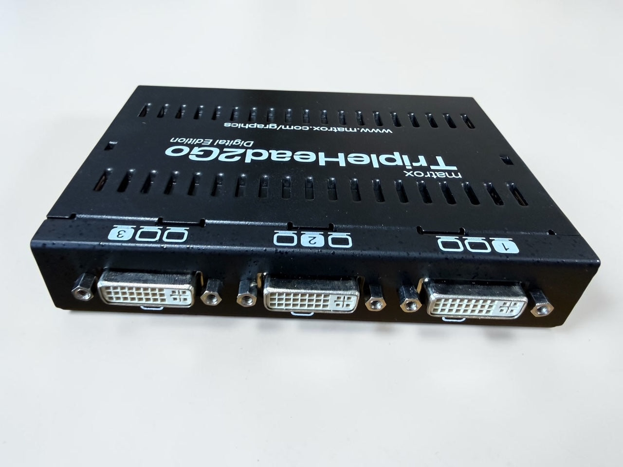 Matrox T2G-D3D-IF TripleHead2Go Digital Edition DVI VGA Multi Display Adapter