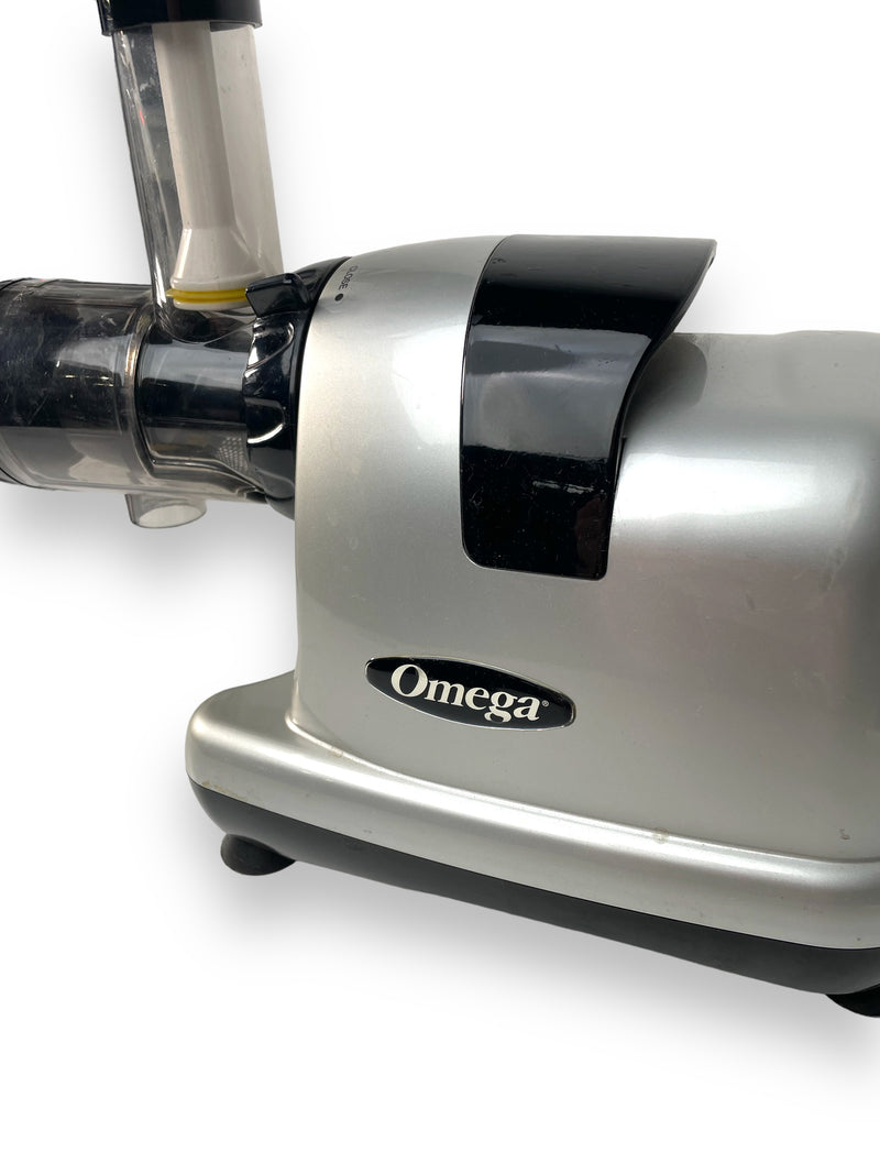 Omega 8008C Nutrition System Juicer