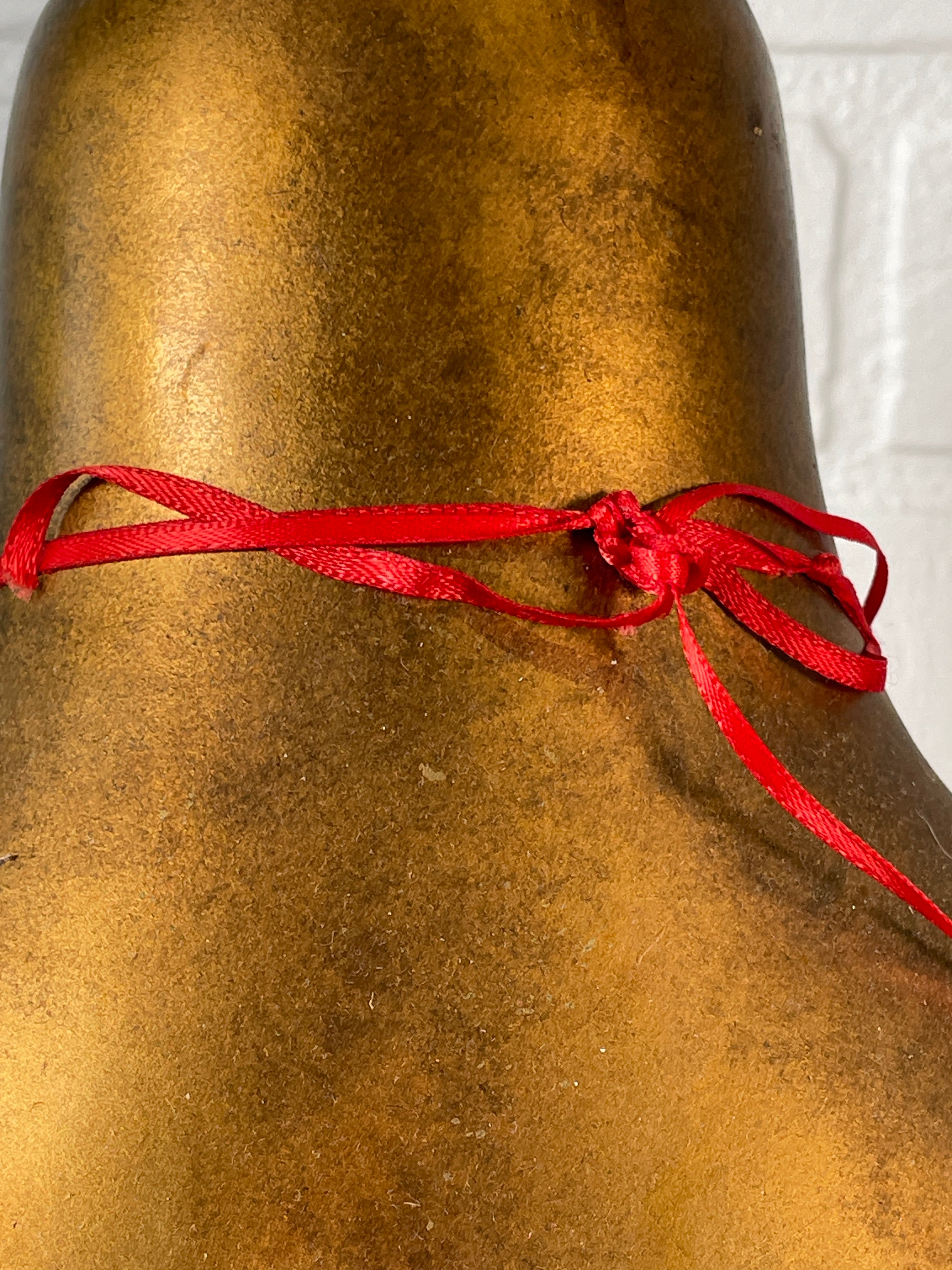 Murano-Style Vintage Swirl Glass Bead Necklace – Bold Red & White