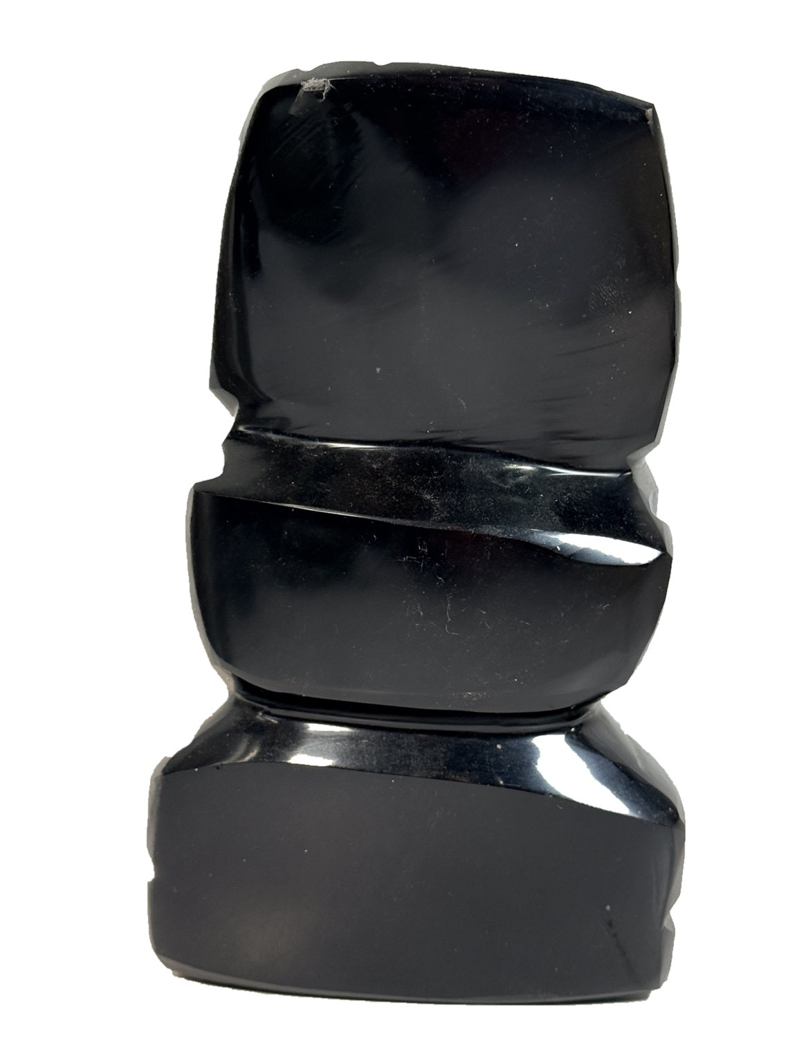 Vue arrière du buste en onyx noir sur fond blanc