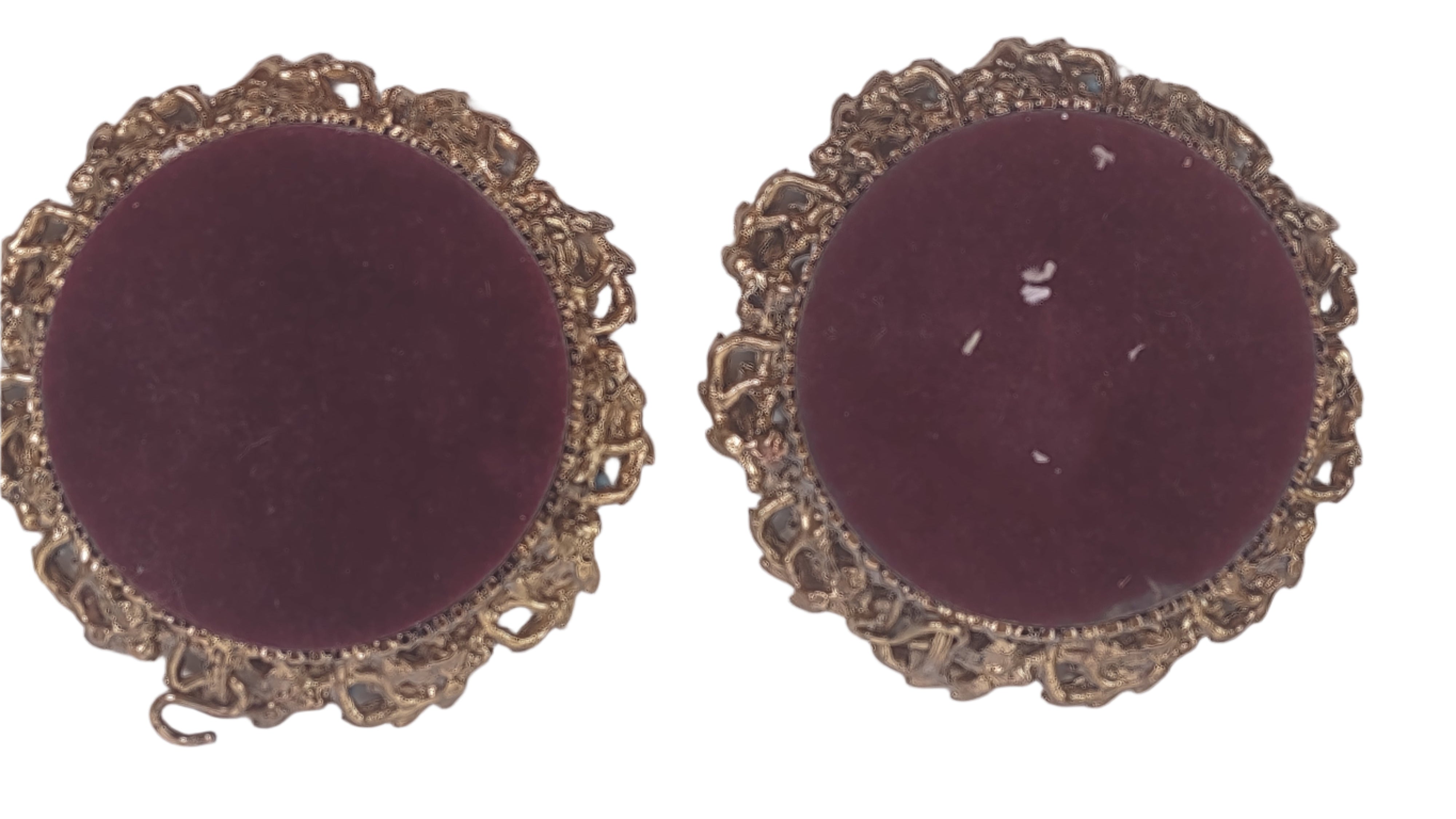 Peintures miniatures italiennes vintage de style rococo – Cadres dorés avec fausses perles et turquoise, support en velours rouge – Paire