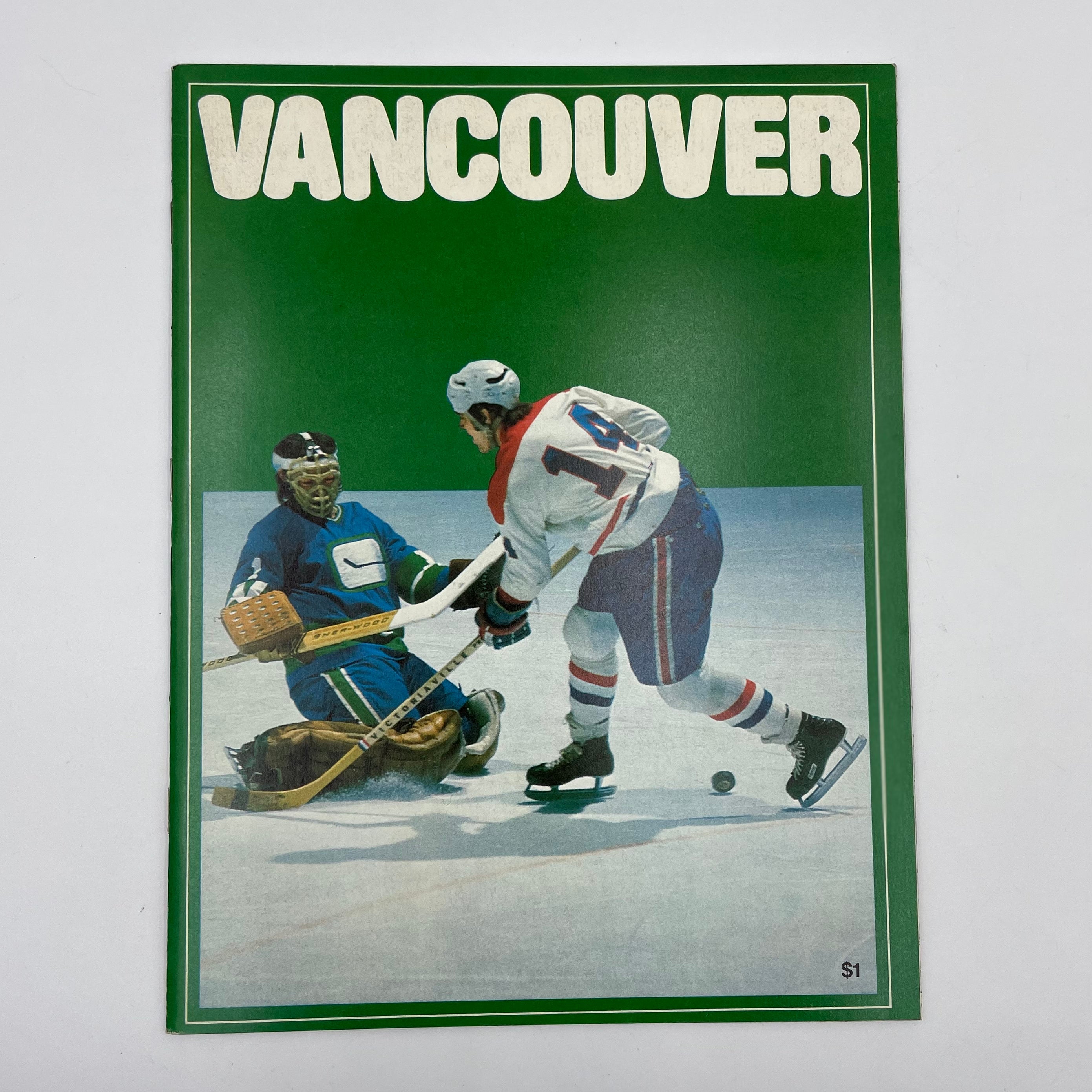 Lot de 4 Magazines Vintage Hockey Yearbooks