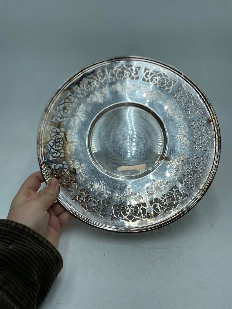 Assiette ronde vintage en argent